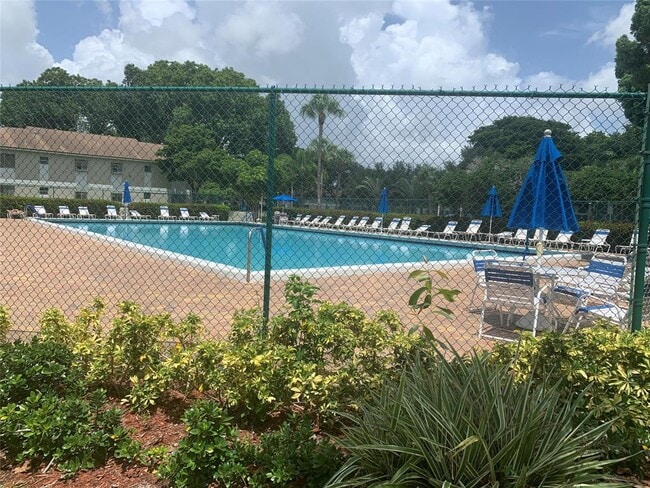 Photo - 511 Gardens Dr Unit 204