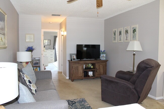 Photo - 30 Lake Vista Trail Unidad 205