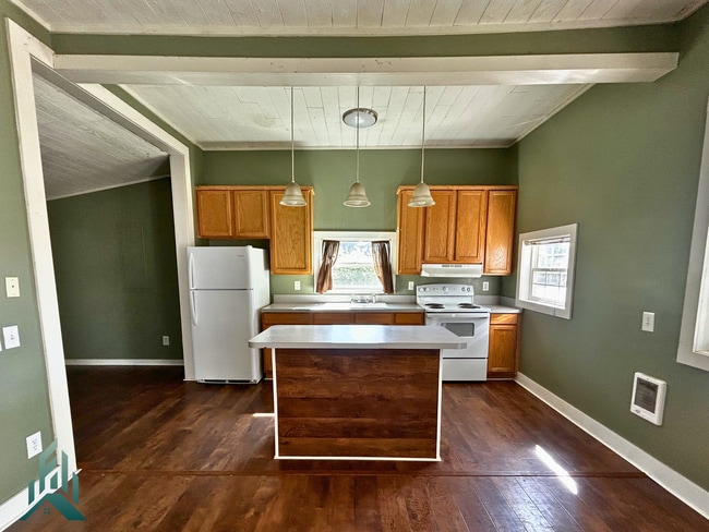 Photo - 3 bedroom, 1 bath cozy home