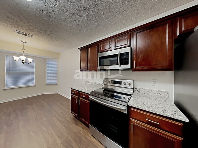 Photo - 1911 Odessa Ave