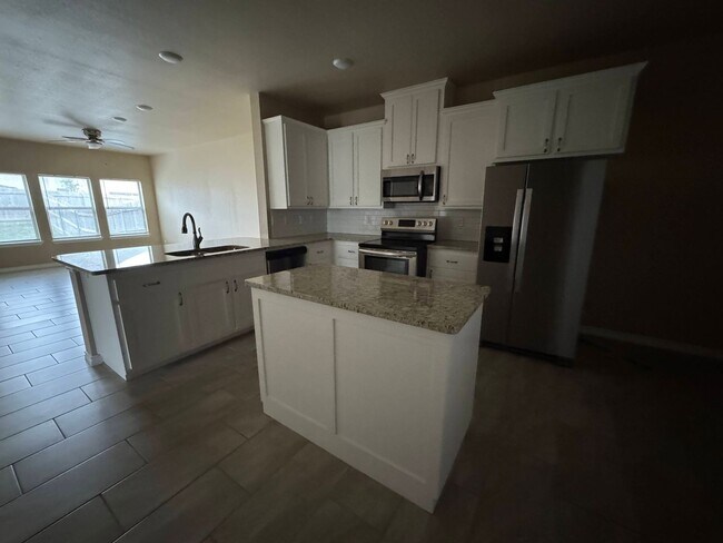 Photo - 5415 Rose Gdn Lp Unit A