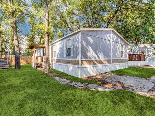 Building Photo - 5701 Martin St Rental