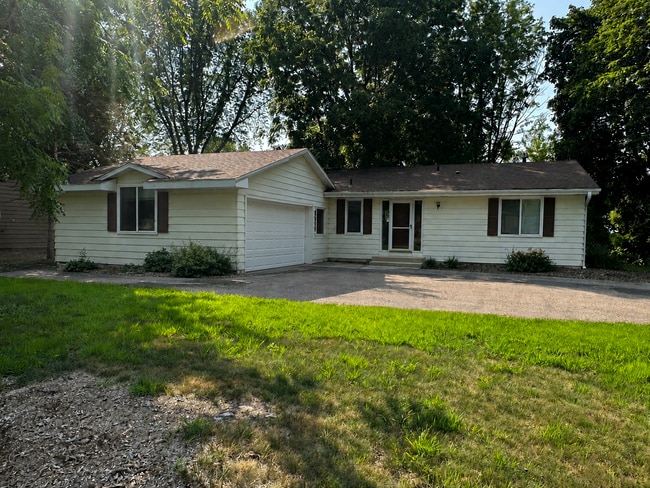 Building Photo - 17399 Barberry Cir
