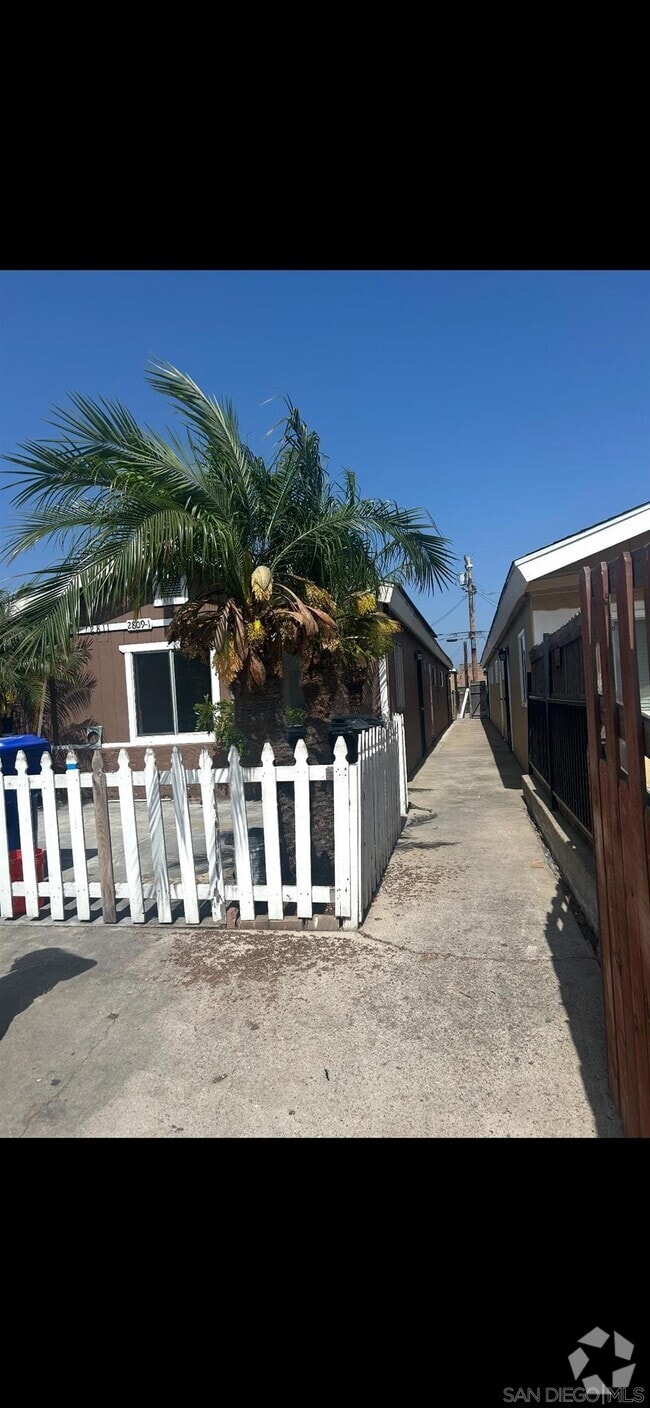 Building Photo - 2809-2846 46th St Rental
