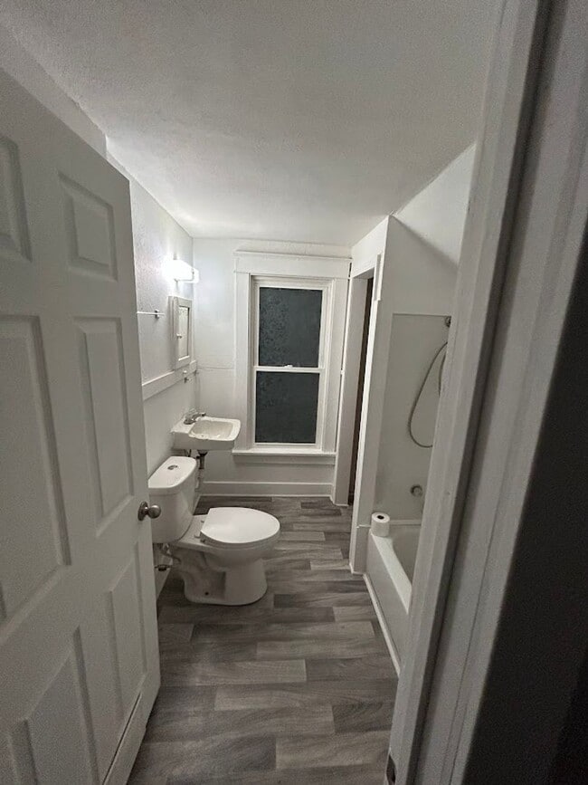 Photo - 323 4th Ave NE Unit 2