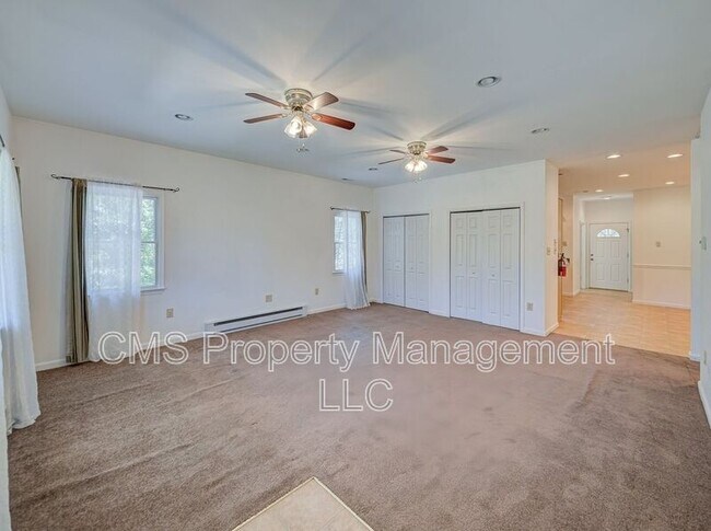 Photo - 756 Lakehurst Rd