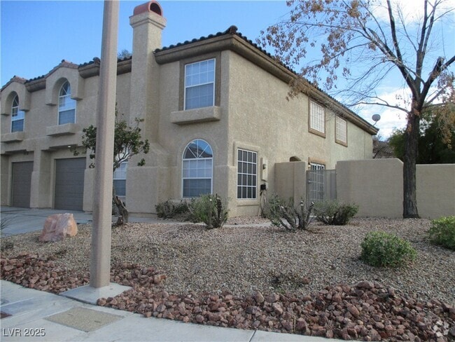 Building Photo - 7745 Almeria St Rental