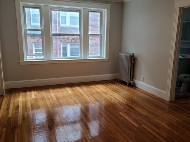 Building Photo - 1615 Commonwealth Ave Unit 5