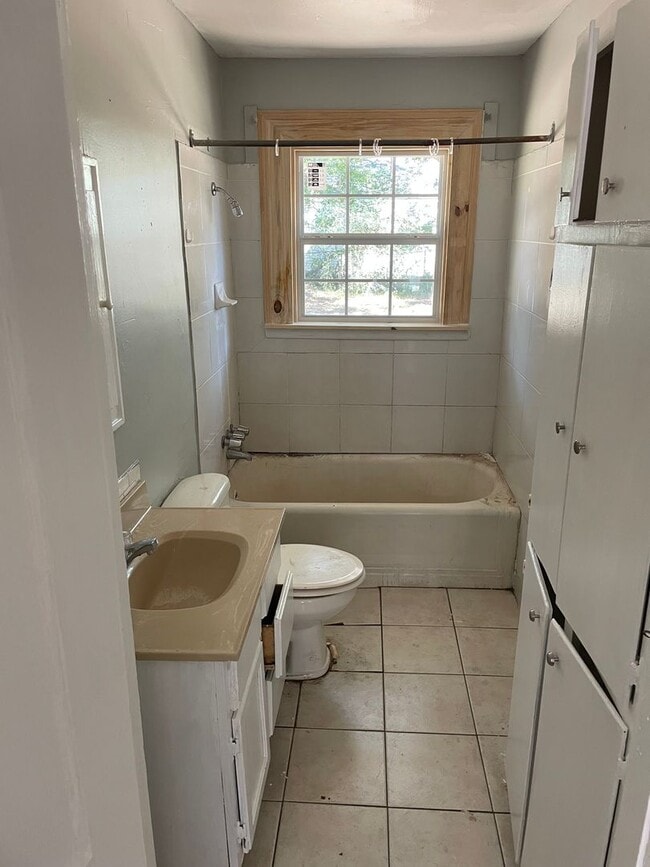 Photo - Like New 3 Bedroom Home!