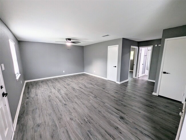 Building Photo - 2015 Rosalee St Unit 4
