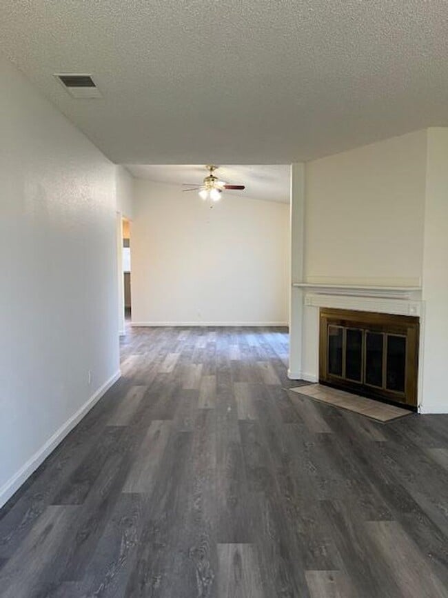 Photo - COMPLETELY REMODELED 2 BEDROOM DUPLEX IN ROCKLIN!!