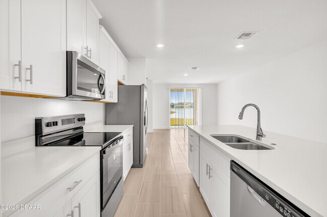 Photo - 225 Links Ter Blvd