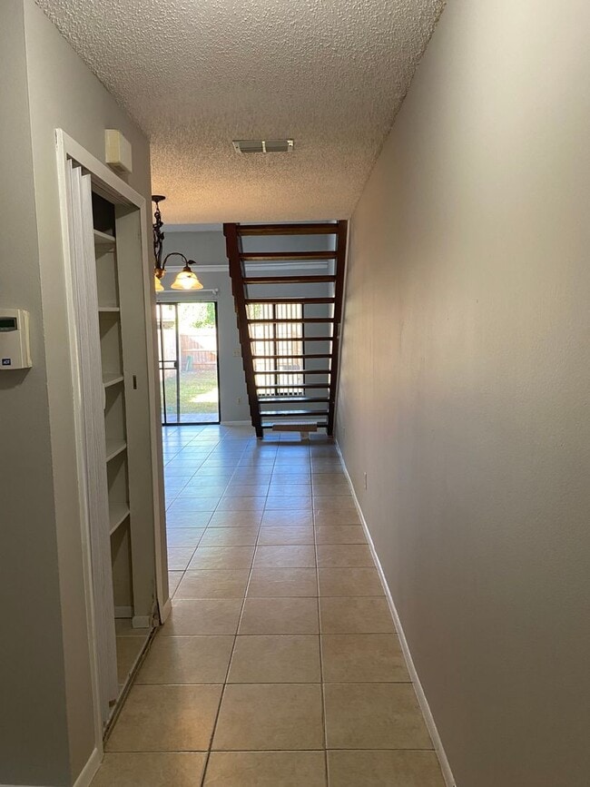 Photo - 2 bedroom + loft, 2 bathroom townhome near UCF