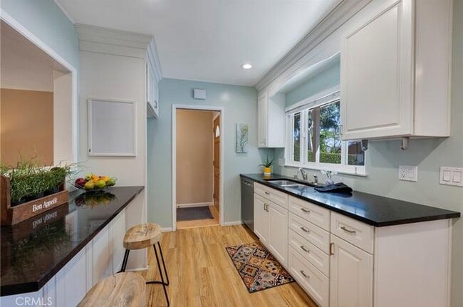 Photo - 1519 Victoria Dr