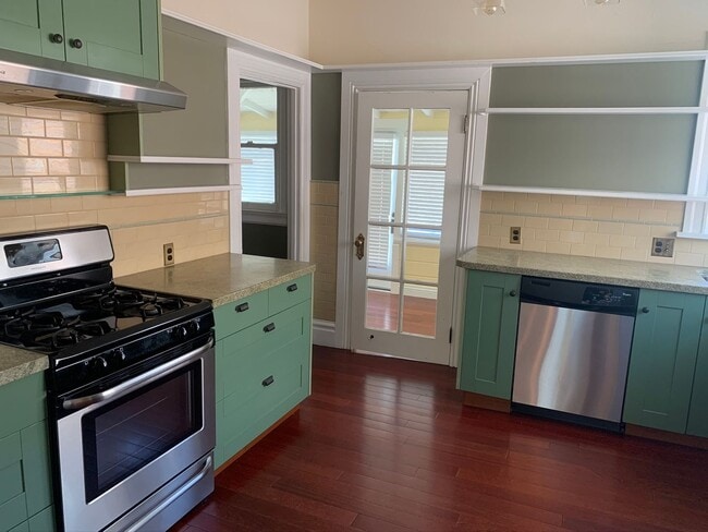 Photo - 1915-1919 Berkeley Way Unit 1915