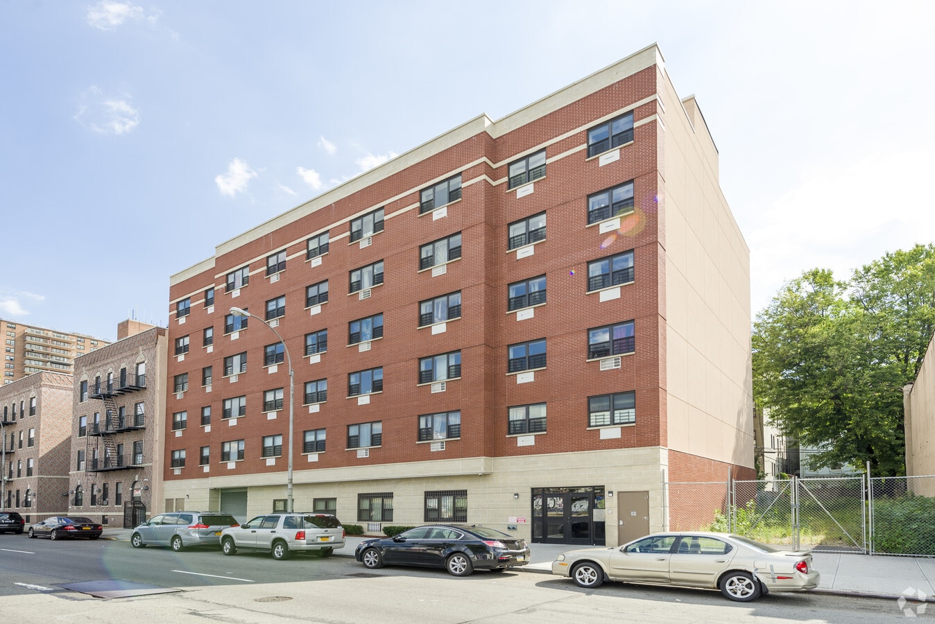 Photo - 2158 Atlantic Ave Apartments