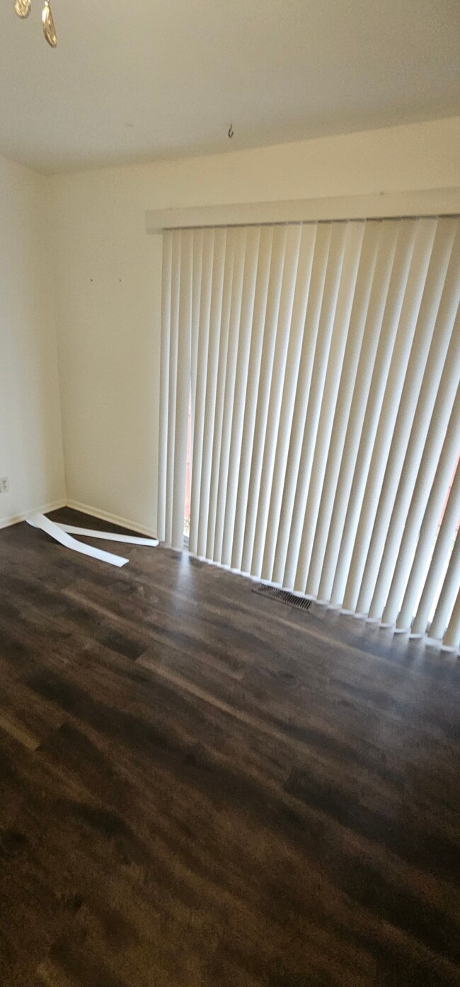 Photo - 819 N 70th St