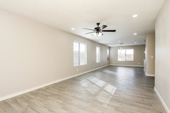 Photo - 15915 W Tasha Dr