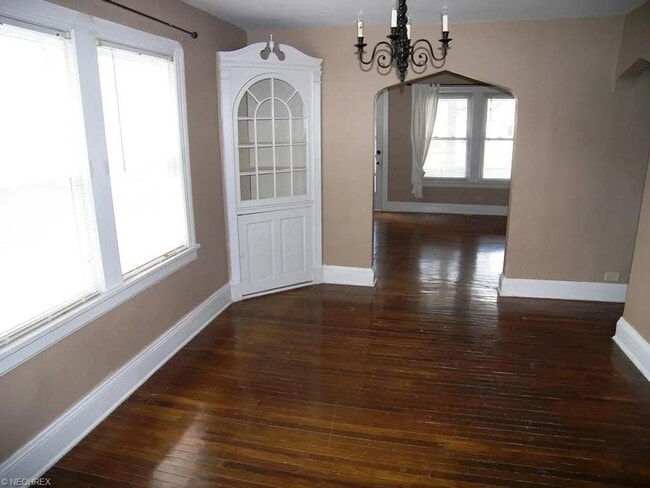 Photo - 1681 Sunview Rd