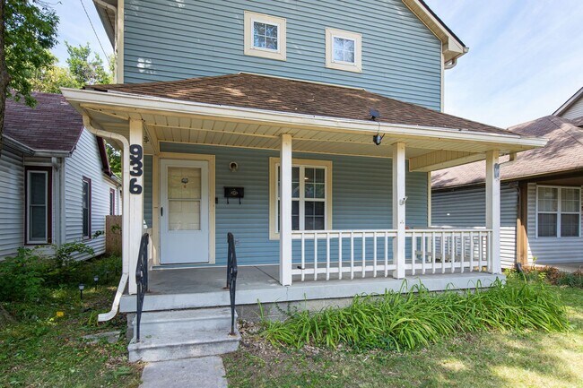 936 Camp St