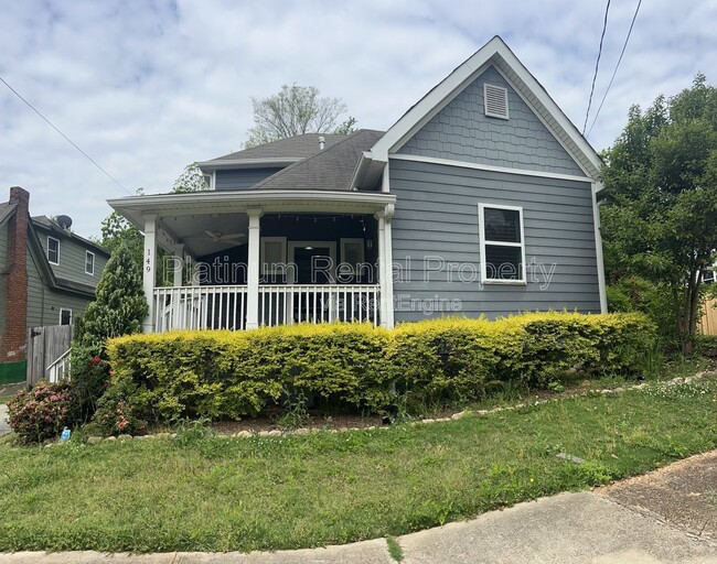 Photo - 149 Dahlgren St SE