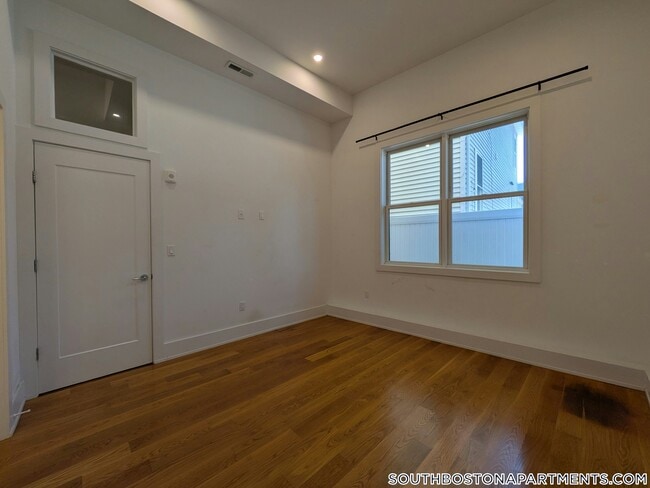 Photo - 49 Rogers St Unit 1