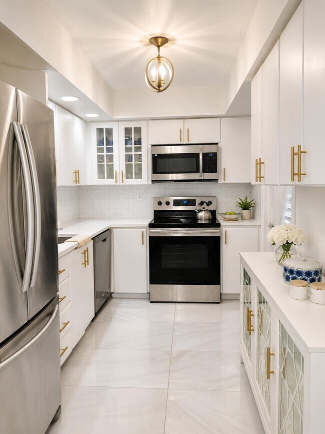 Photo - 5570 Tamberlane Cir Unit 329
