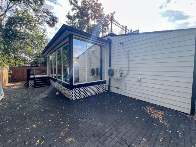 Photo - 4605 Orange St