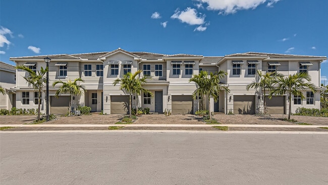 Building Photo - 16942 SW 2nd Ct