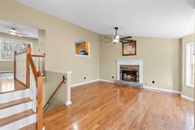 Photo - 585 Bethany Woods Dr