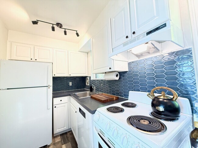 Photo - 1011 Montgomery Ave Unit R