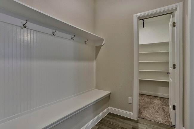 Photo - 2325 Shorthorn Dr