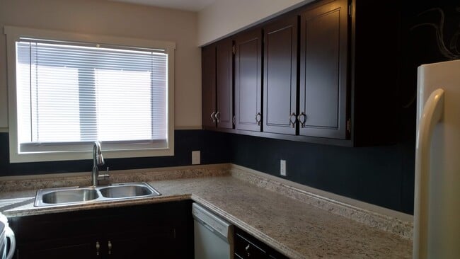 Building Photo - 505 Jackson Ave Unit Jackson Rental
