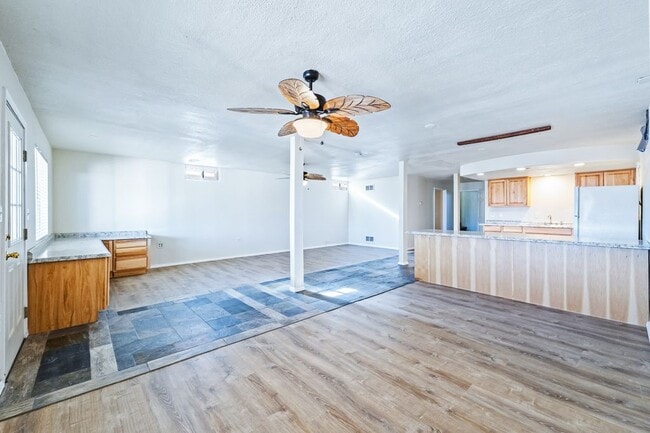 Photo - 1453 Luna Ln