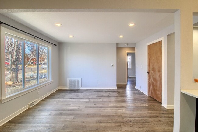 Building Photo - Modern Elegance in Denver: Recently Renovated 2BR/1BA Gem with Detached Garage and Fenced Yard!
