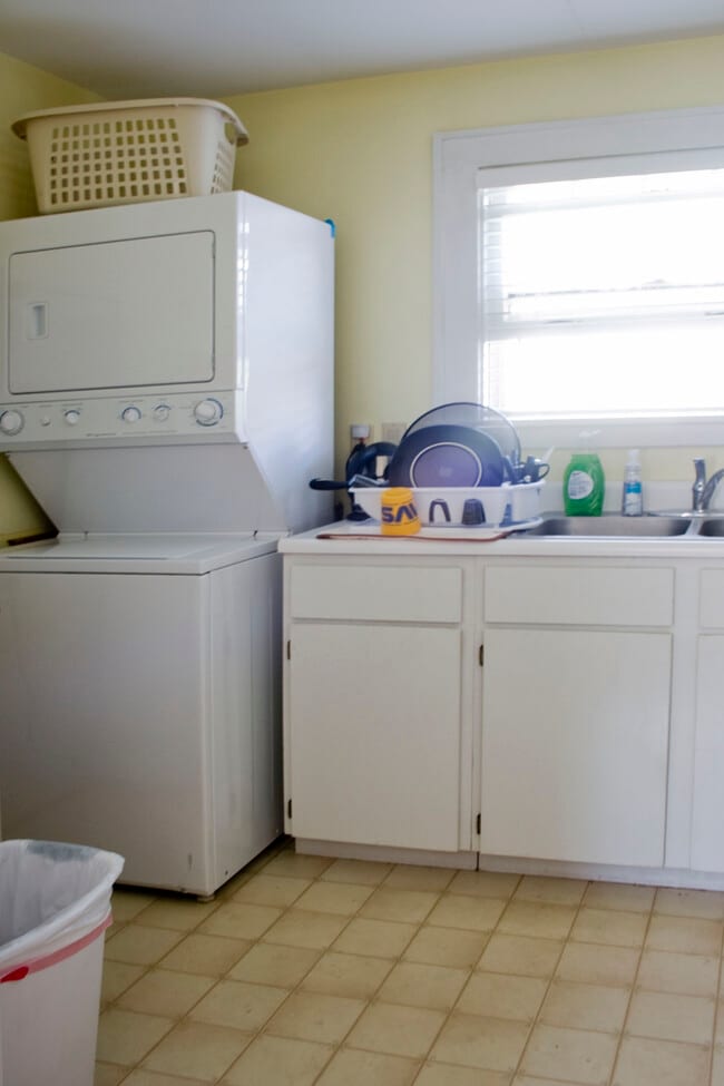 Kitchen - 57 Elmwood Pl