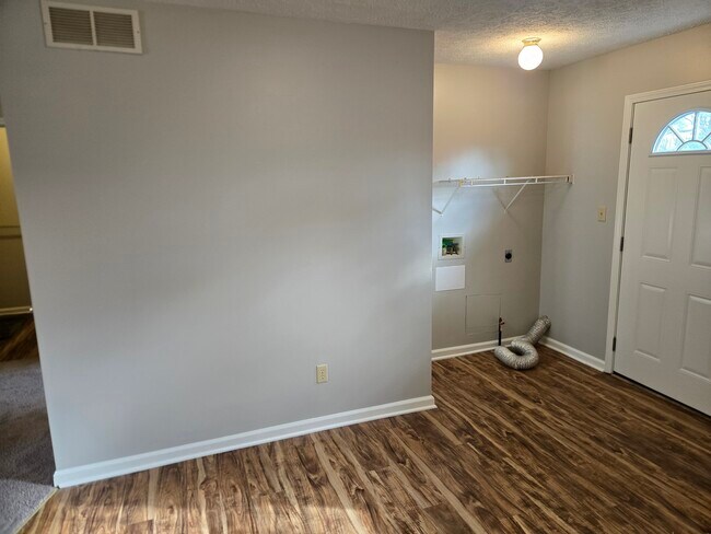 Photo - 114 Herring Hts Unidad A