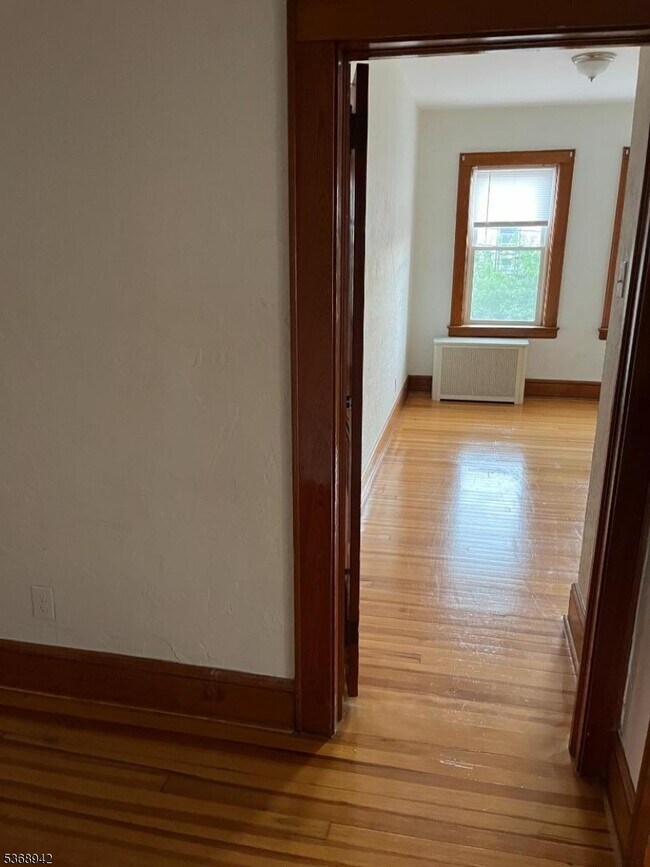 Photo - 660 Summer St House