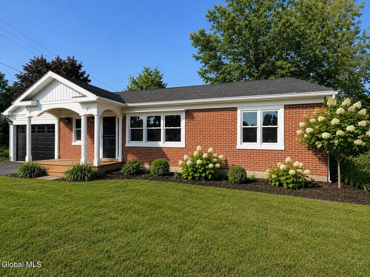 Photo - 35 Schuyler Dr