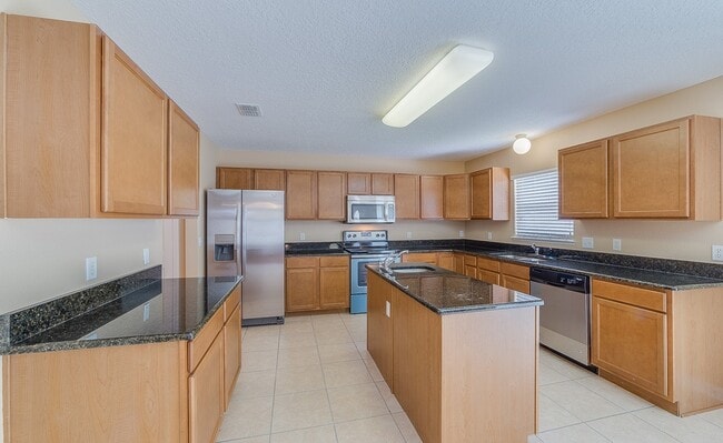 Photo - 4720 Salamander St