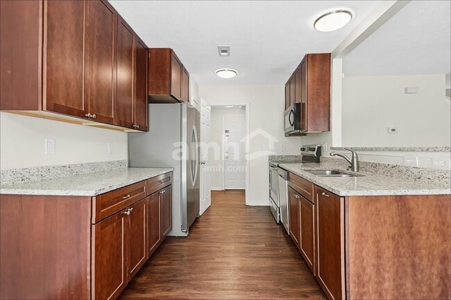 Photo - 7694 Hillsdowne Cir