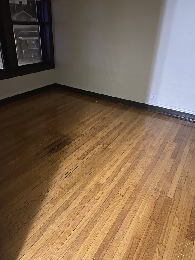 Photo - 7852 S Colfax Ave Unidad 201