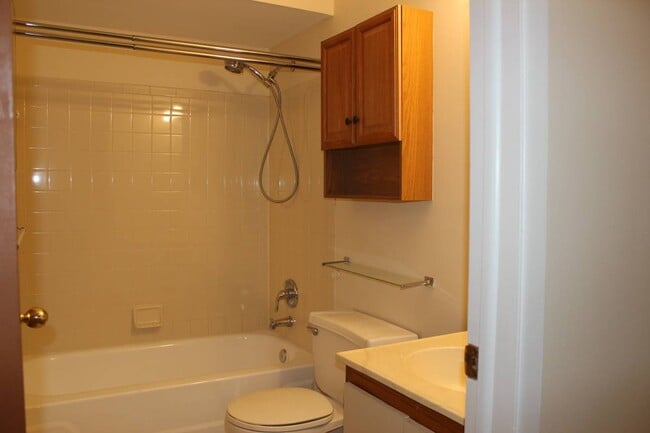 Photo - 1629 Emerson Cir Unit 95