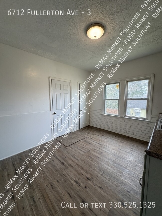 6712 Fullerton Ave Unit 3