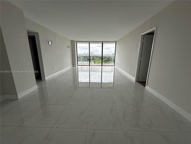 Building Photo - 3731 N Country Club Dr Unit 1926