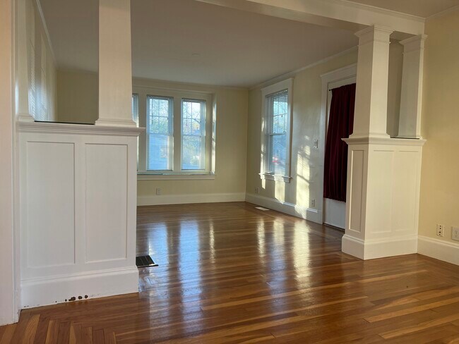 Photo - 27 Linden Rd Unit 1