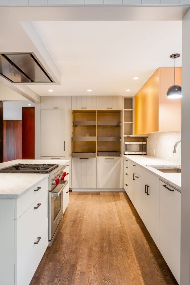 Photo - 3Bd/1.75Ba Shoreline Home