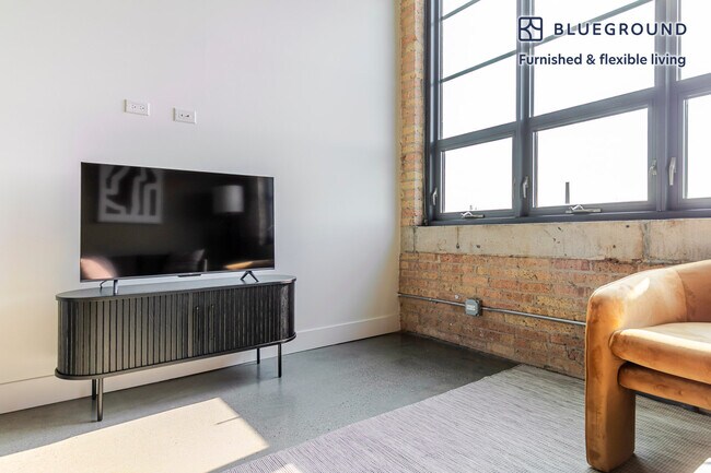 Photo - 2061 N Southport Ave Unidad FL4-ID1278