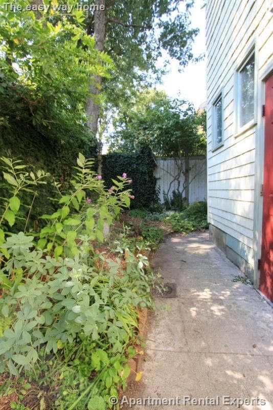 Photo - 12 A Saginaw Ave