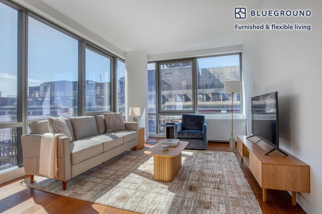 Building Photo - 435 W 31st St Rental